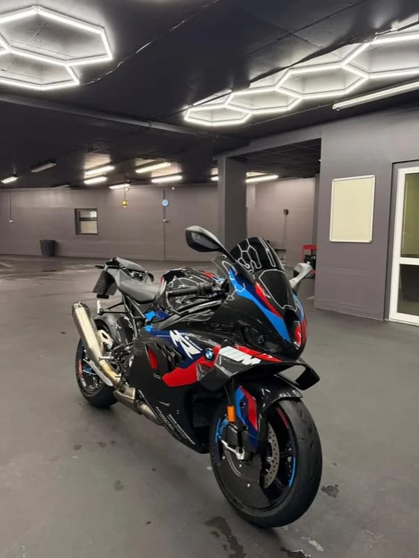 BMW S1000RR Motorrad nach der Aufbereitung
