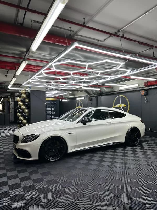 Mercedes-Benz nach Innen- und Außenreinigung