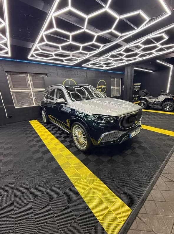 Mercedes-Benz GLS nach der Fahrzeugaufbereitung